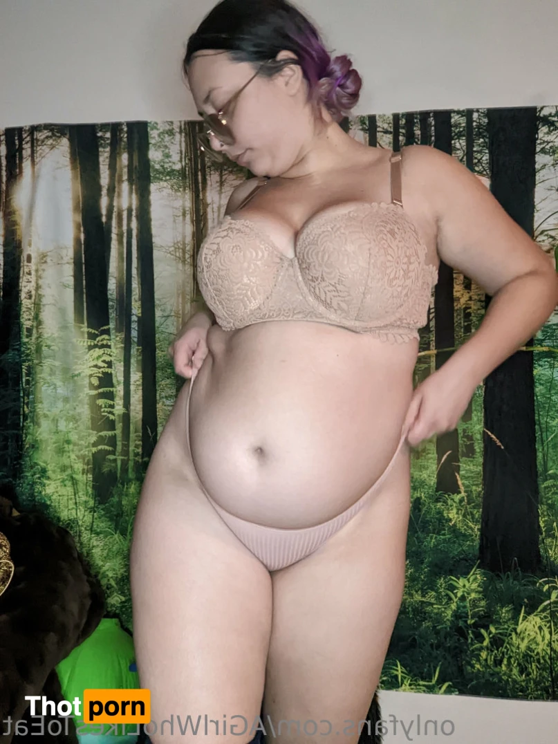 AGirlWhoLikesToEat🦭 16111372