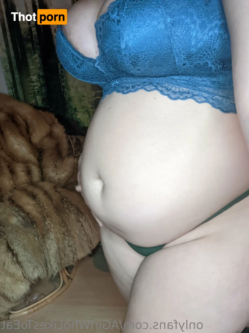 AGirlWhoLikesToEat🦭 16111391