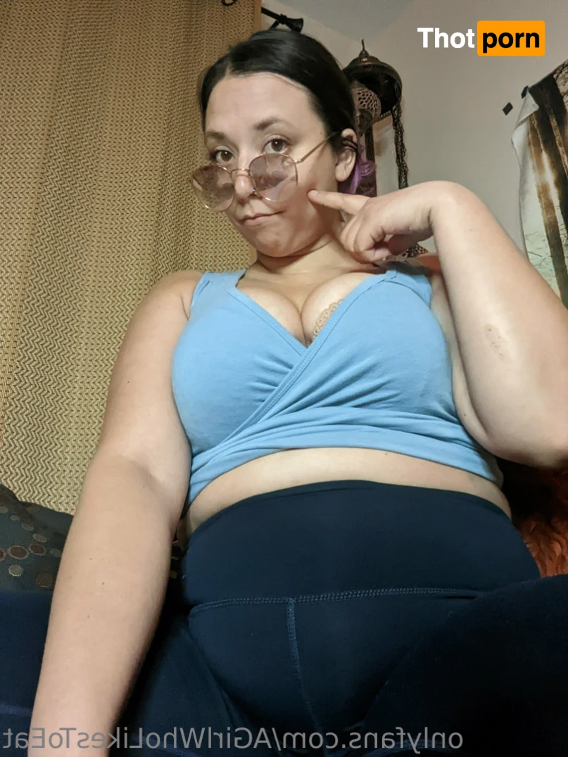 AGirlWhoLikesToEat🦭 16112081