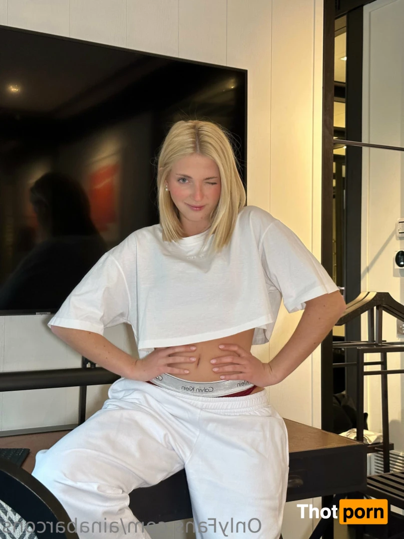 Aina Barcons 13338435