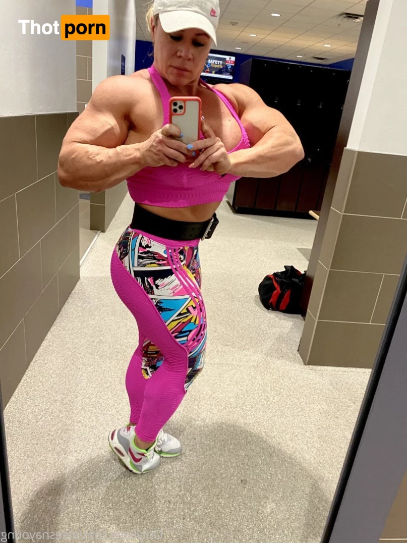 AleeshaYoung 3677520