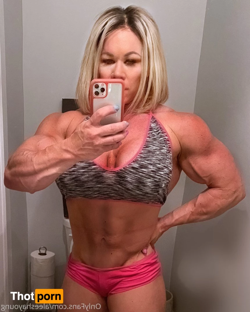 AleeshaYoung 3677815