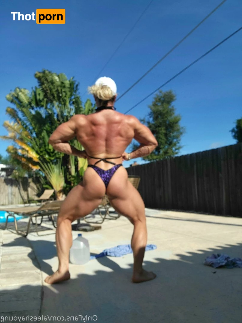 AleeshaYoung 3679345