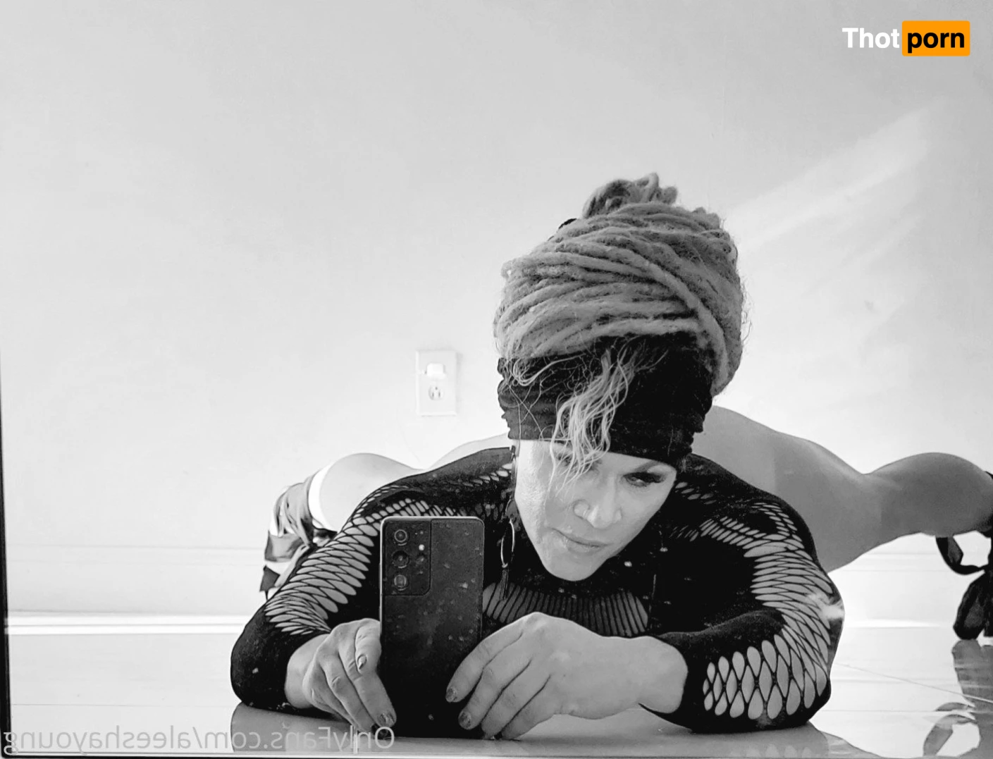 AleeshaYoung 3679846