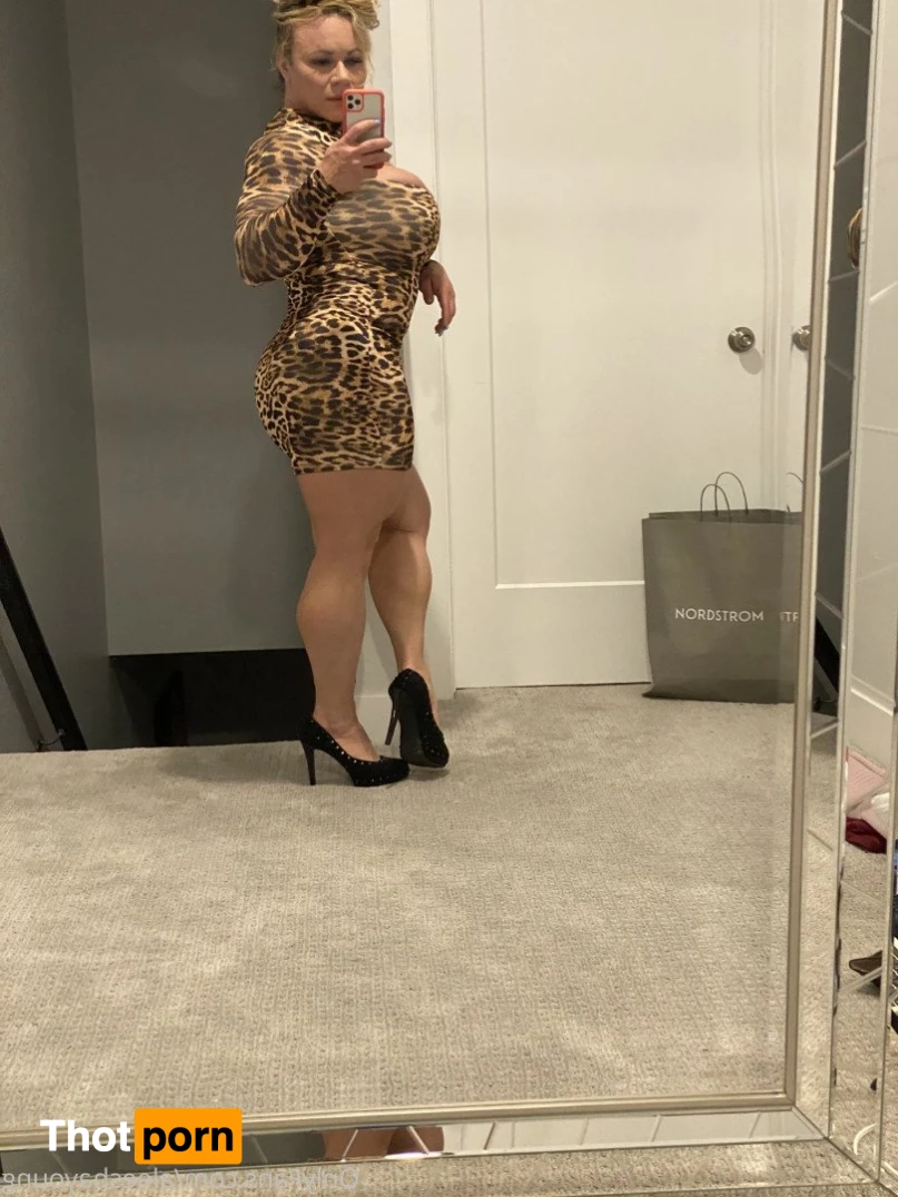 AleeshaYoung 3680165