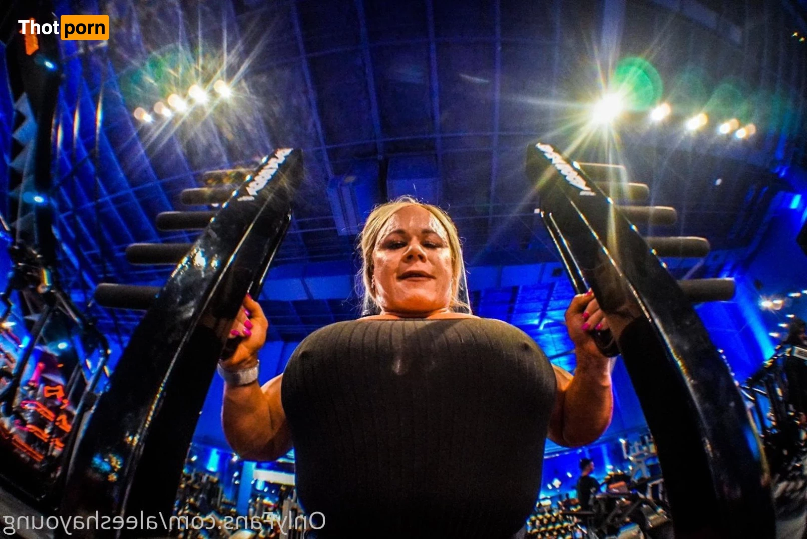 AleeshaYoung 3680573