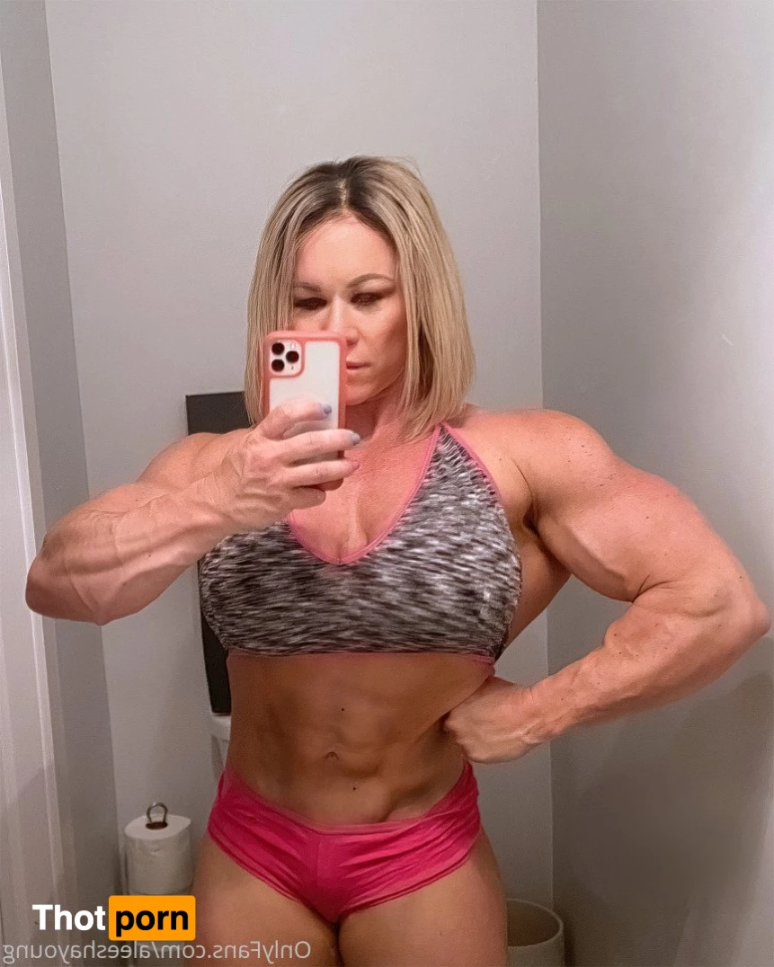 AleeshaYoung 3680755