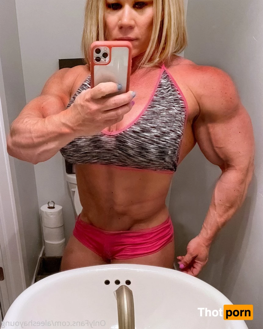 AleeshaYoung 3681120