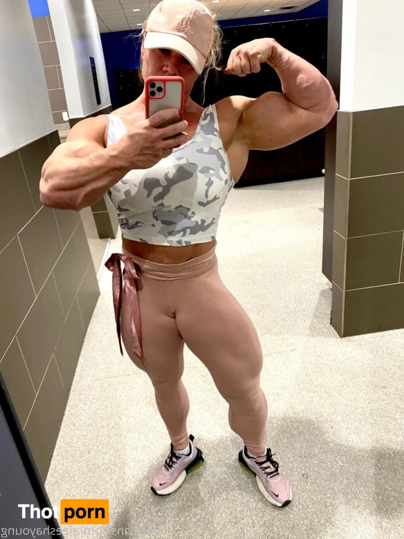 AleeshaYoung 3681401