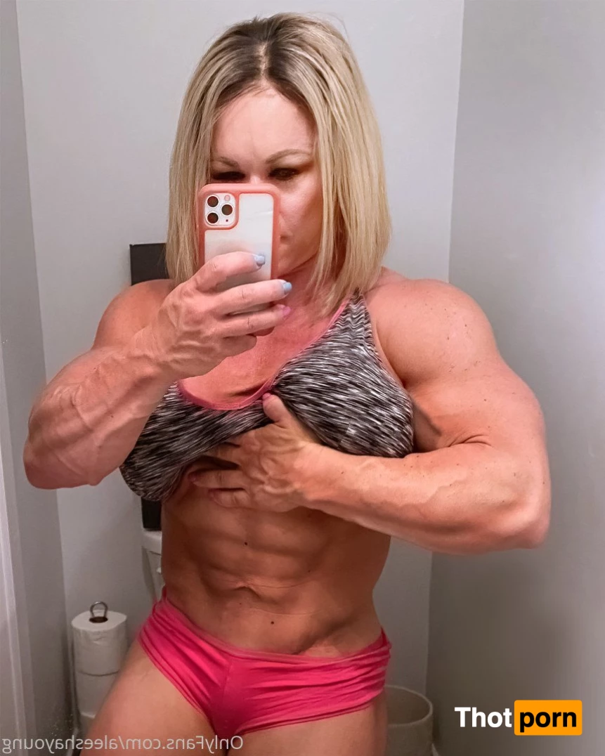 AleeshaYoung 3681955