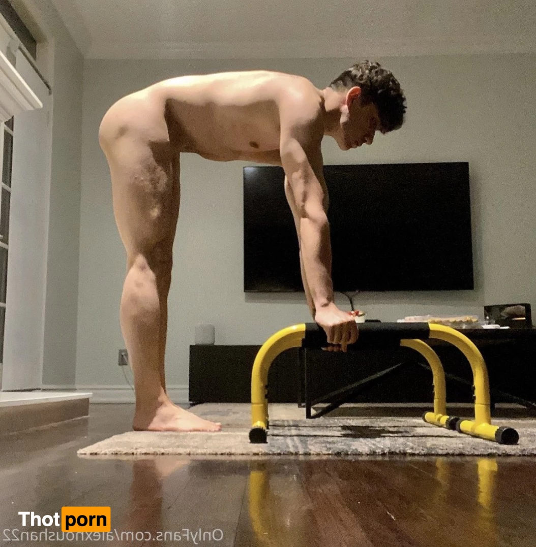 AlexHoushan22 3503834