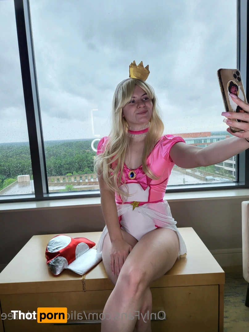 Alicemarchfree 16095035