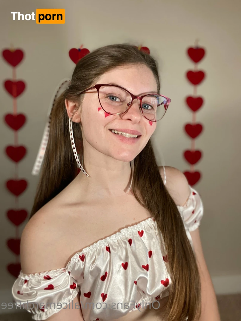 Alicemarchfree 16095080