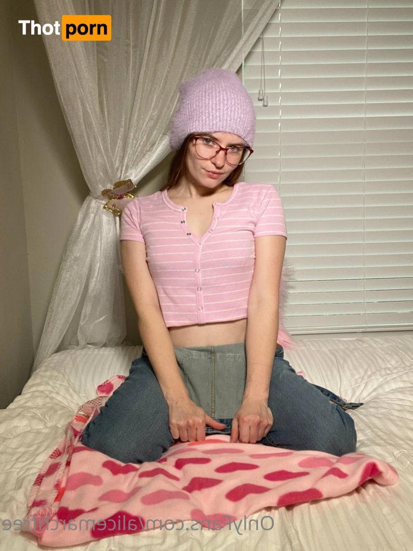 Alicemarchfree 16095328