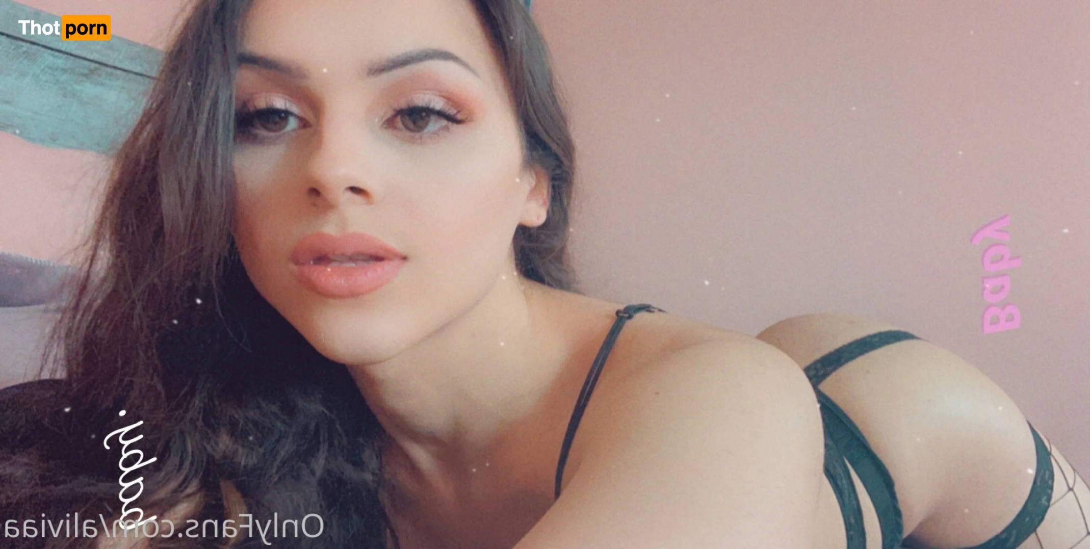 𝑨𝒍𝒊𝒗𝒊𝒂 16128157