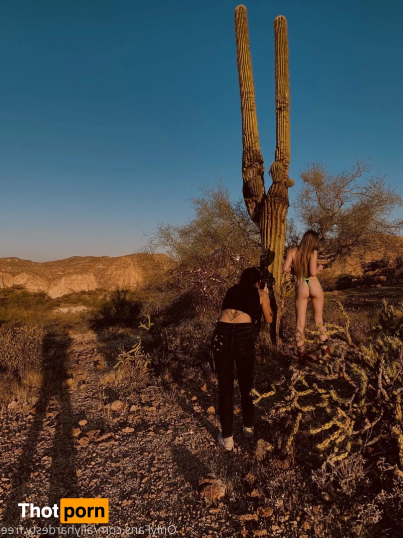 Ally Hardesty Free 3802187