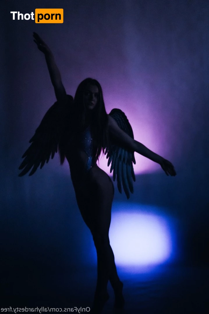 Ally Hardesty Free 3802668