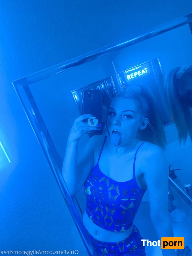 Ally Hardesty Free 3804268