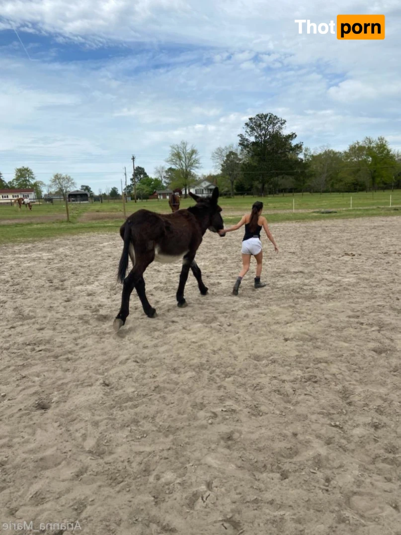 Arianna_Marie 13093239