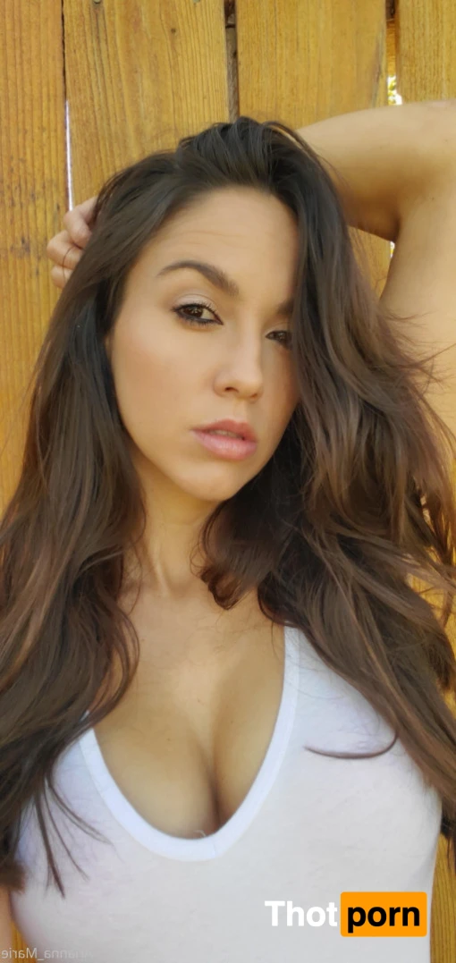 Arianna_Marie 13093925