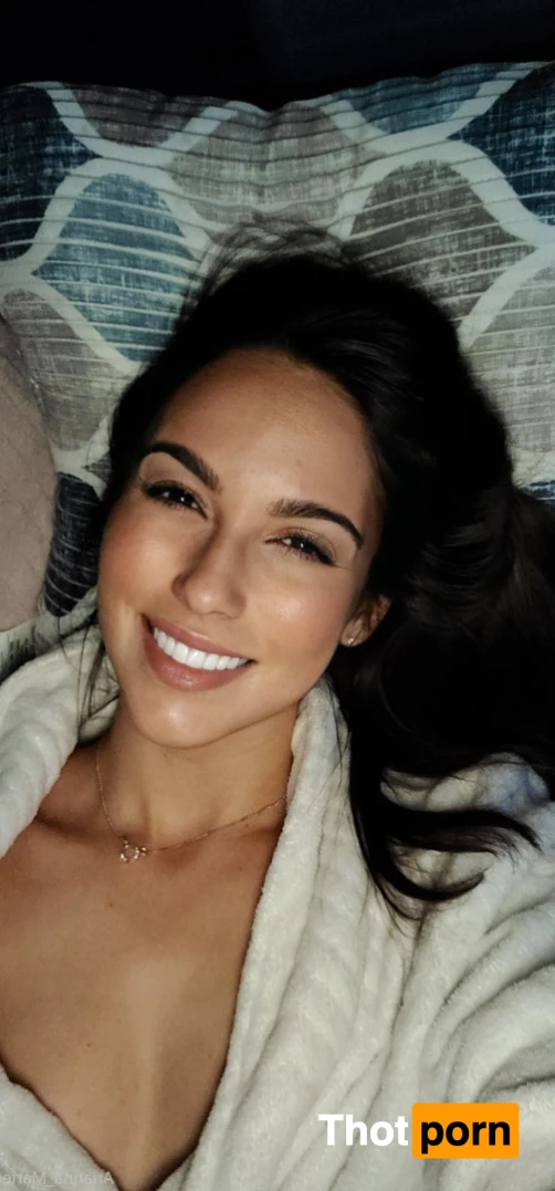 Arianna_Marie 13094408