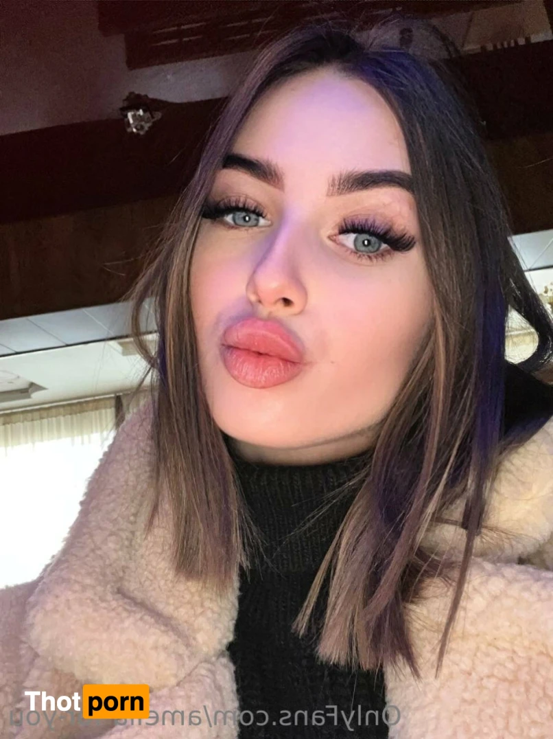 🌷Amelia🌷 12518111