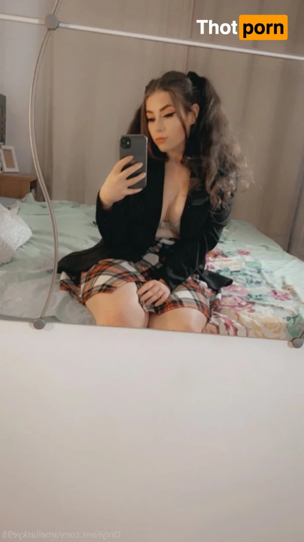 😈 CheckDMs 😈 3819049