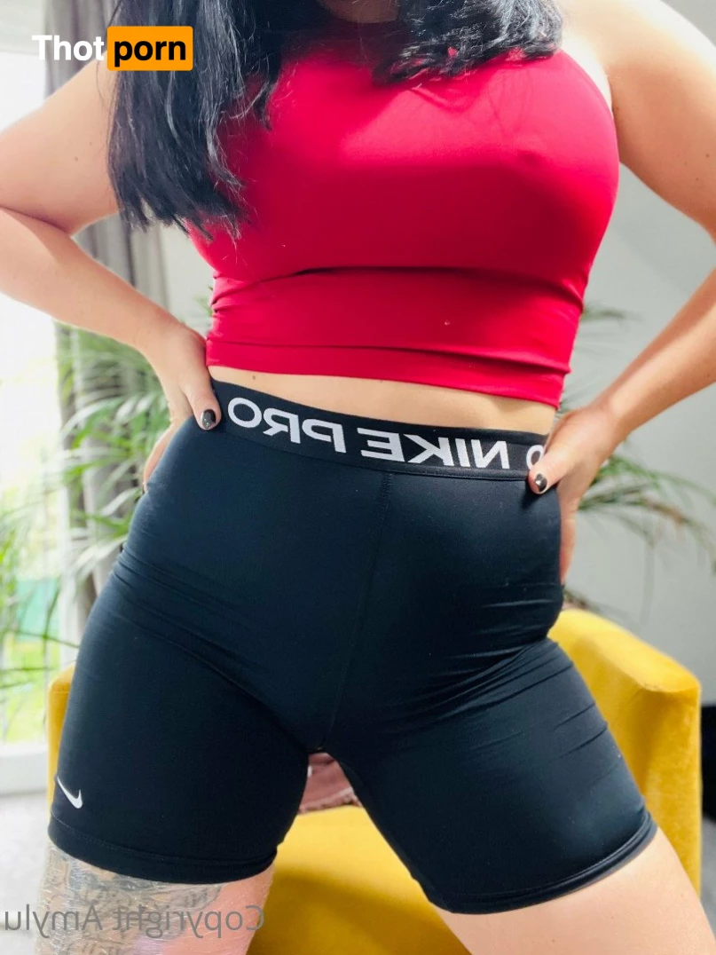 STRAPON MISTRESS - FREE VIDEOS ON WALL 3489181