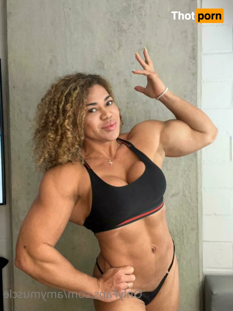 Female Muscle 12931554