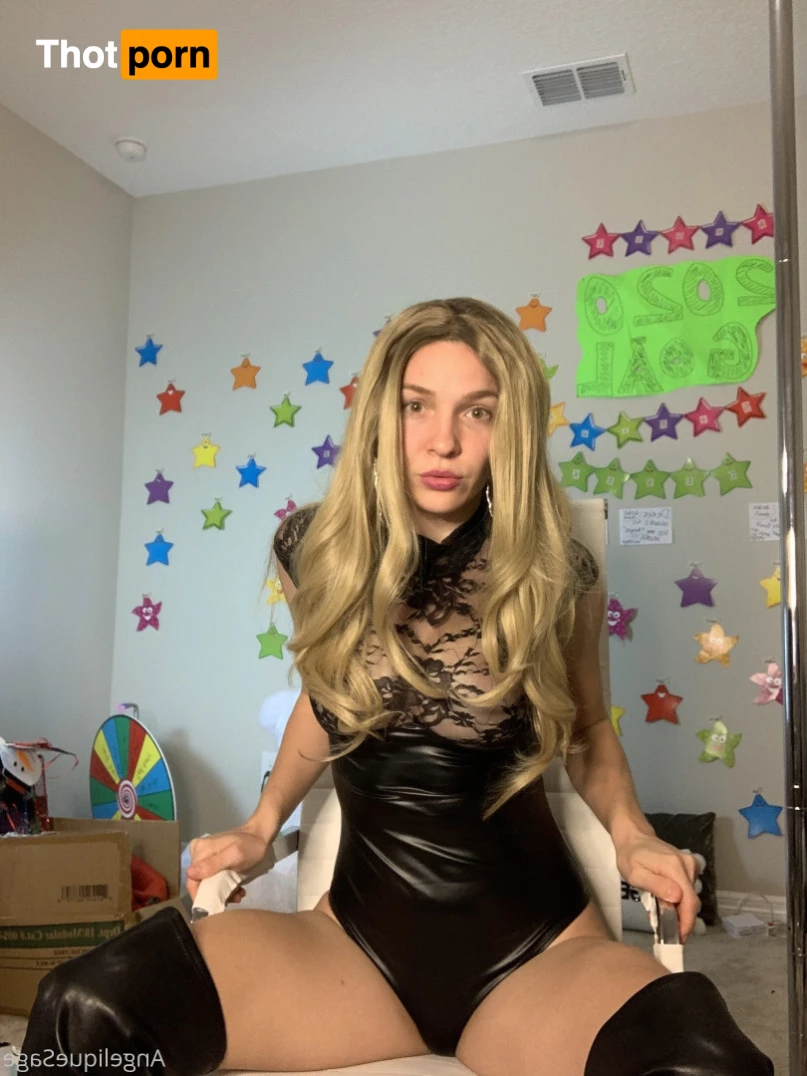 AngeliqueSage 10343629