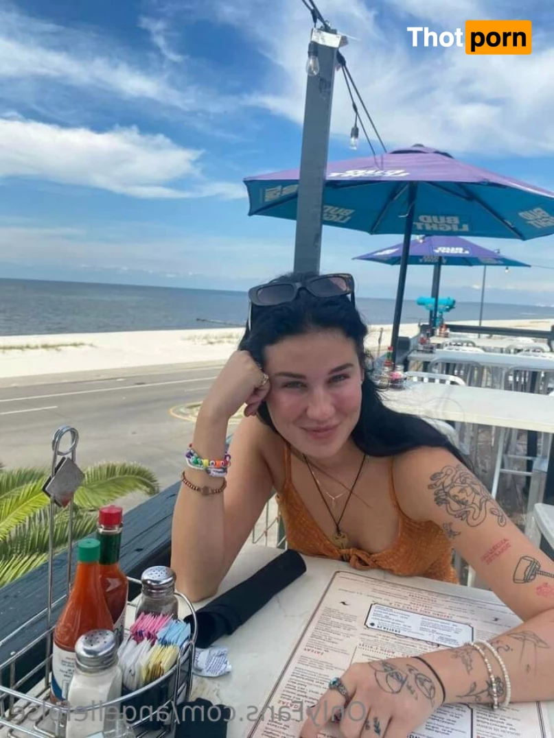 Angelle Folse 5943070