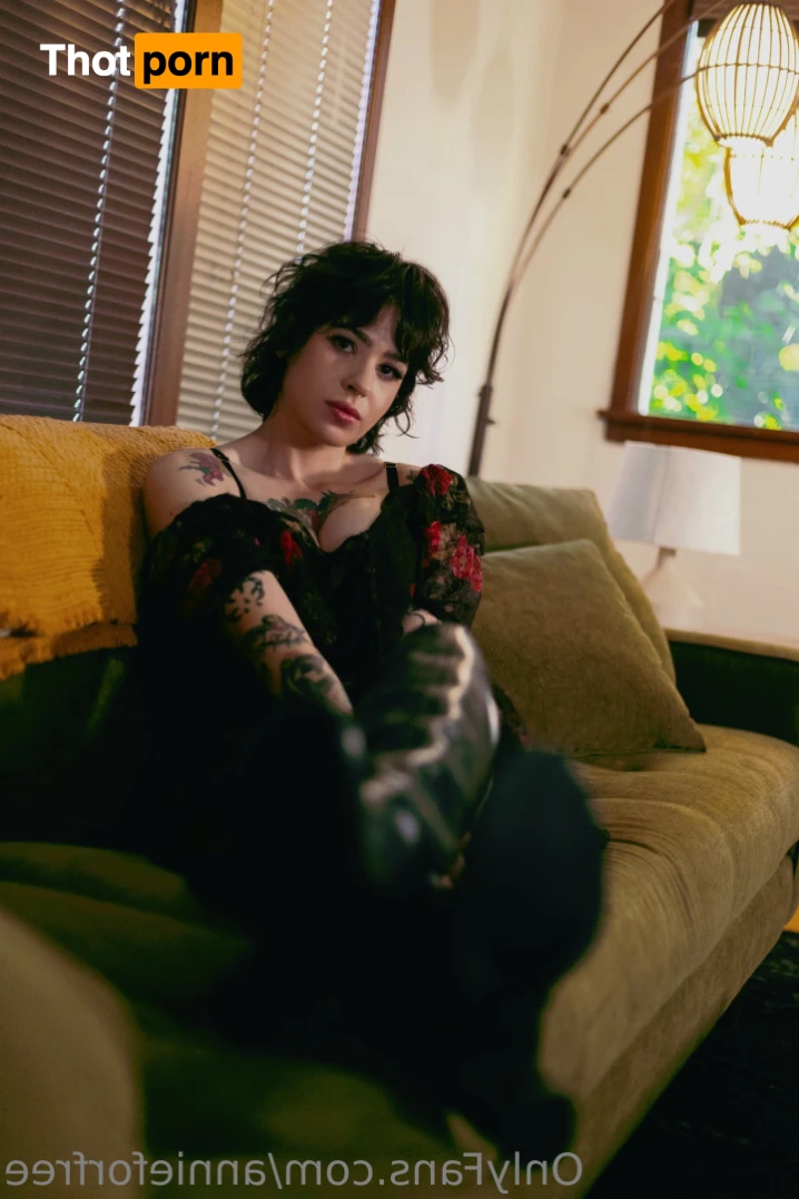 Annie Jay Free 12608161