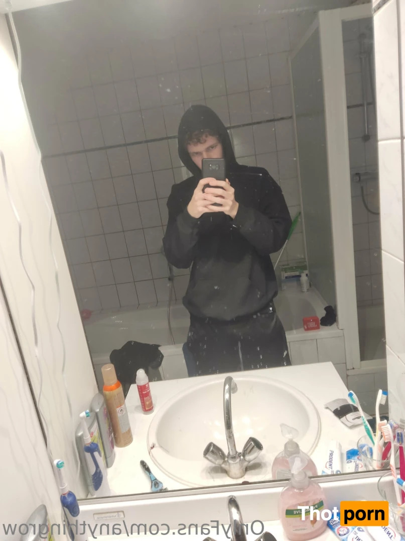 Anythingrow 12578596