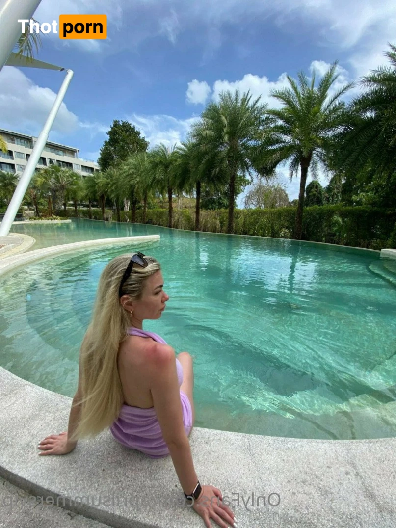 April Summers VIP 4110958