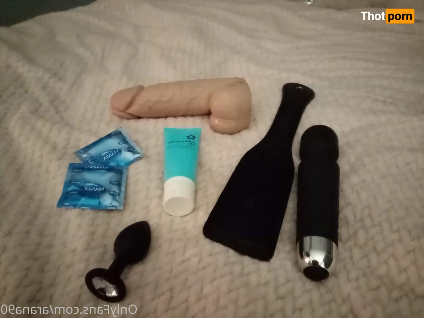 𝒜𝓇𝒶𝓃𝒶 𝒞𝑜𝓎𝑜𝓉𝑒 6470465