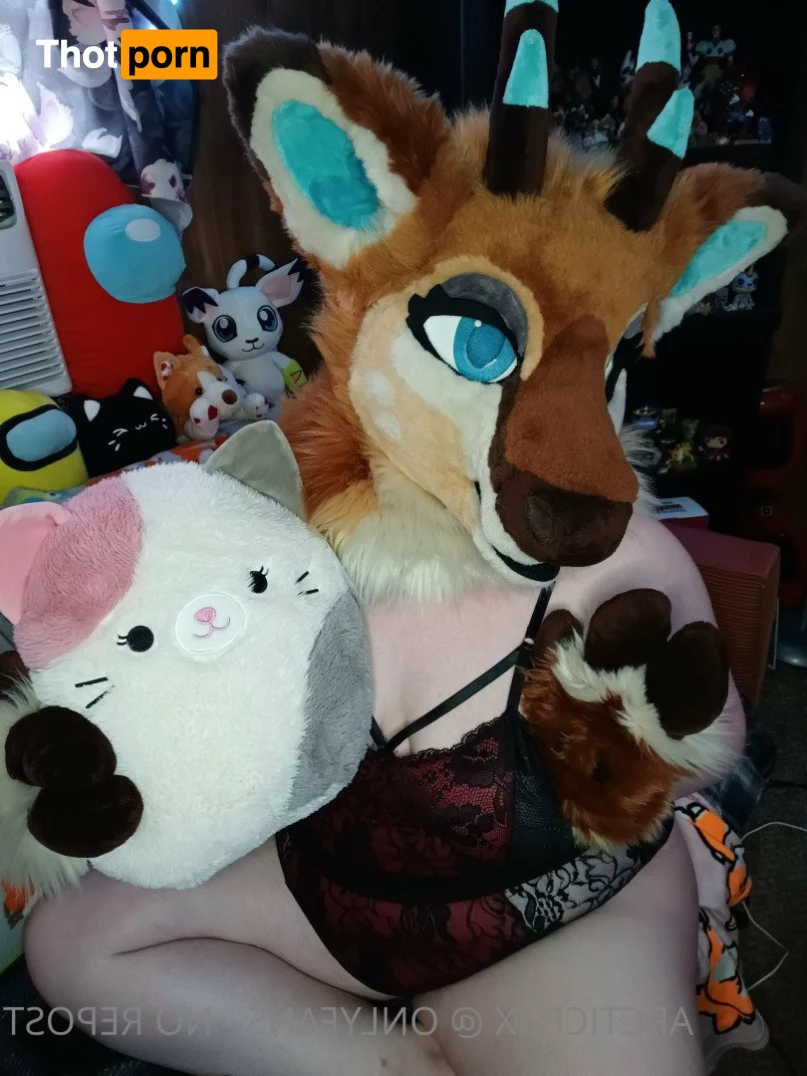 Momma Marie 🍑🐾 4186206