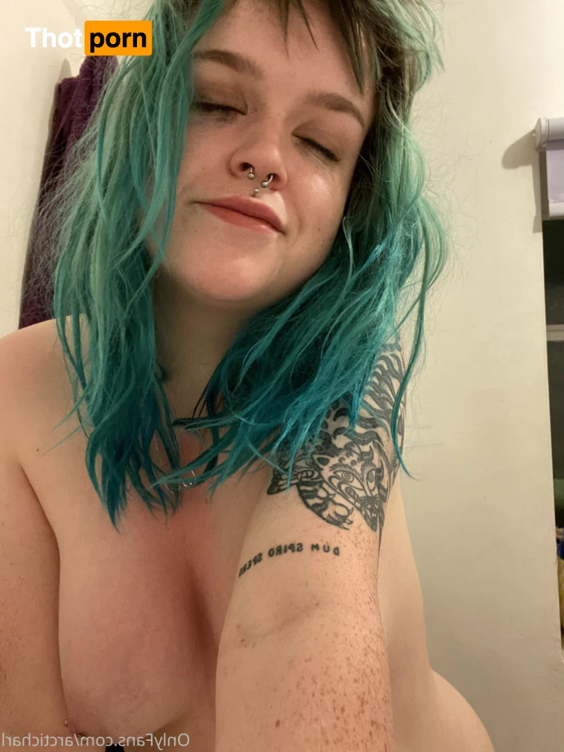 Charlotte 💕 15055378