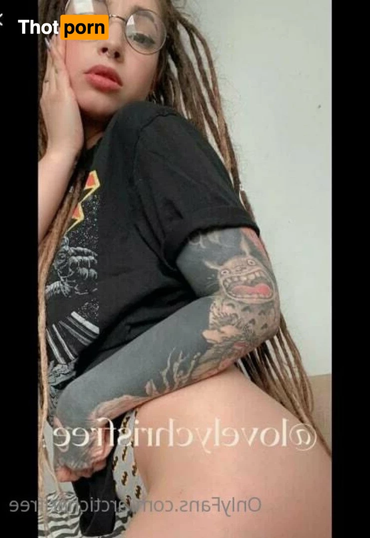 BRITISH BOMBSHELL 3675368