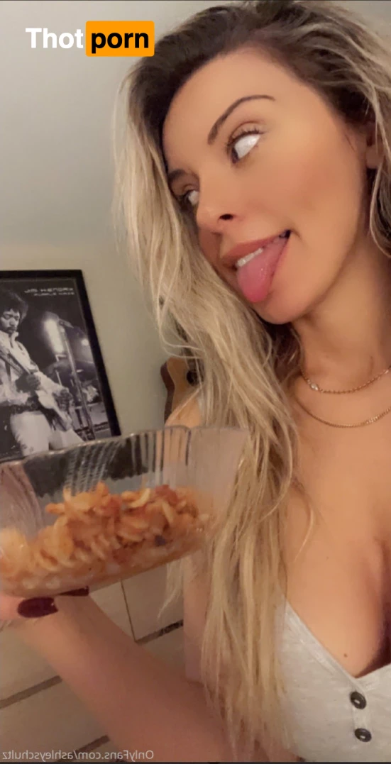 🦄Ashley Schultz 10331410