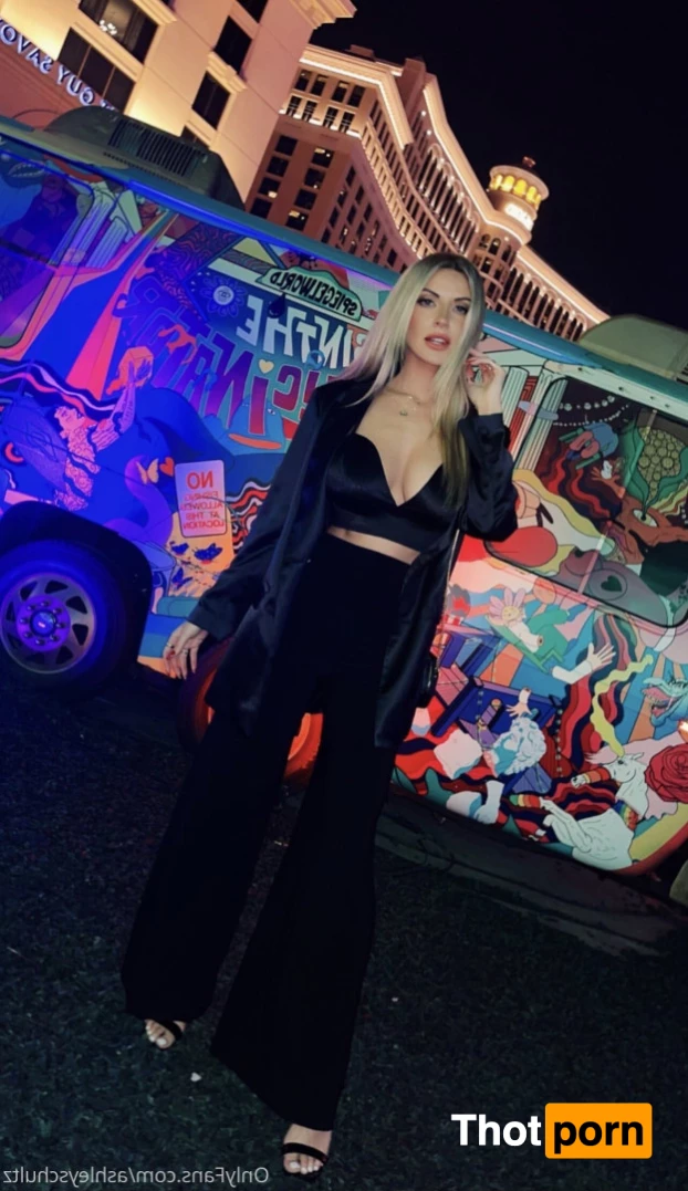 🦄Ashley Schultz 10331527