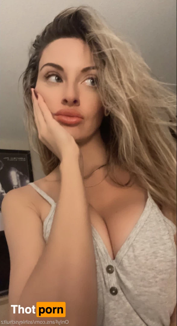 🦄Ashley Schultz 10331612