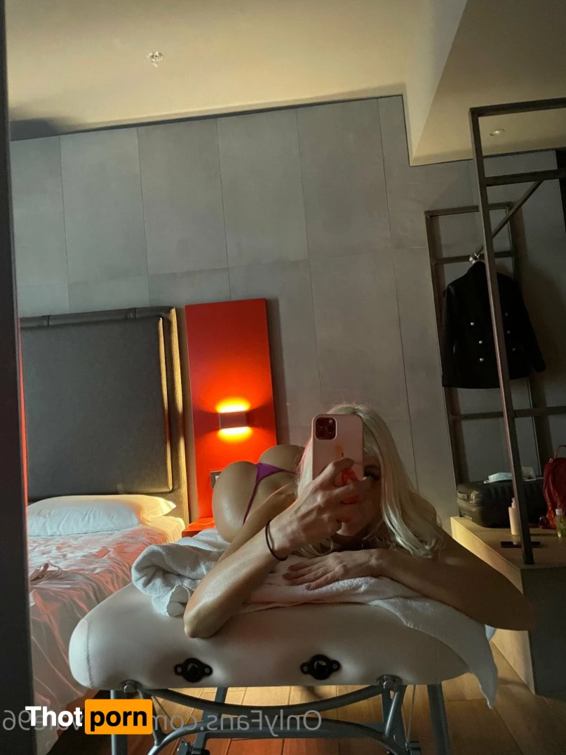 Asia Valente 3469501