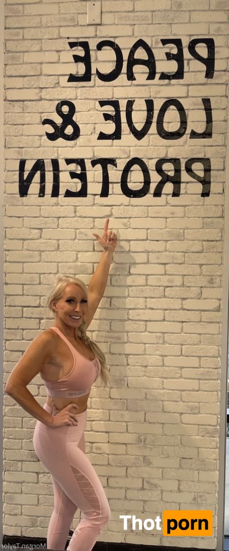 Morgan Taylor 💦 VIP Cougar Lounge 🥵 3646559