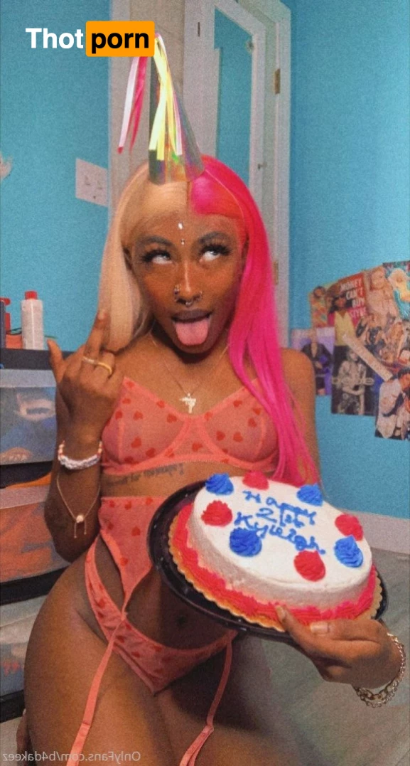 KiddieKat🍒💜 3425282