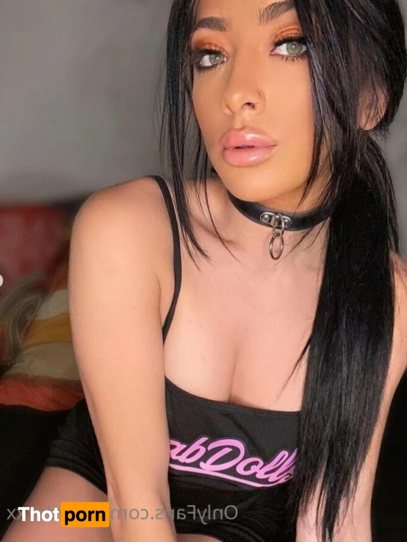 Desiree 🖤 3604609