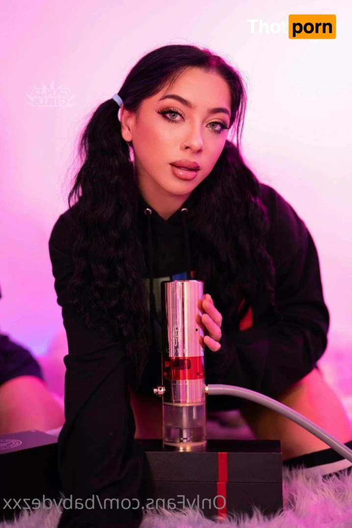 Desiree 🖤 3604700