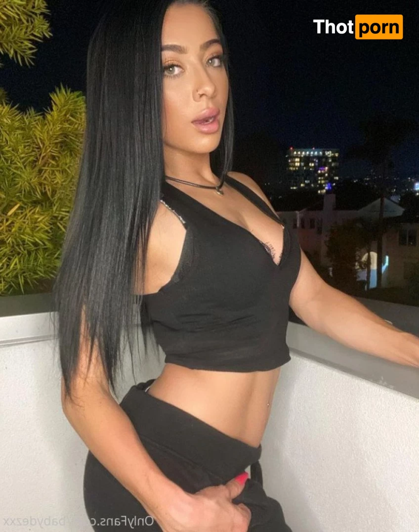 Desiree 🖤 3605975