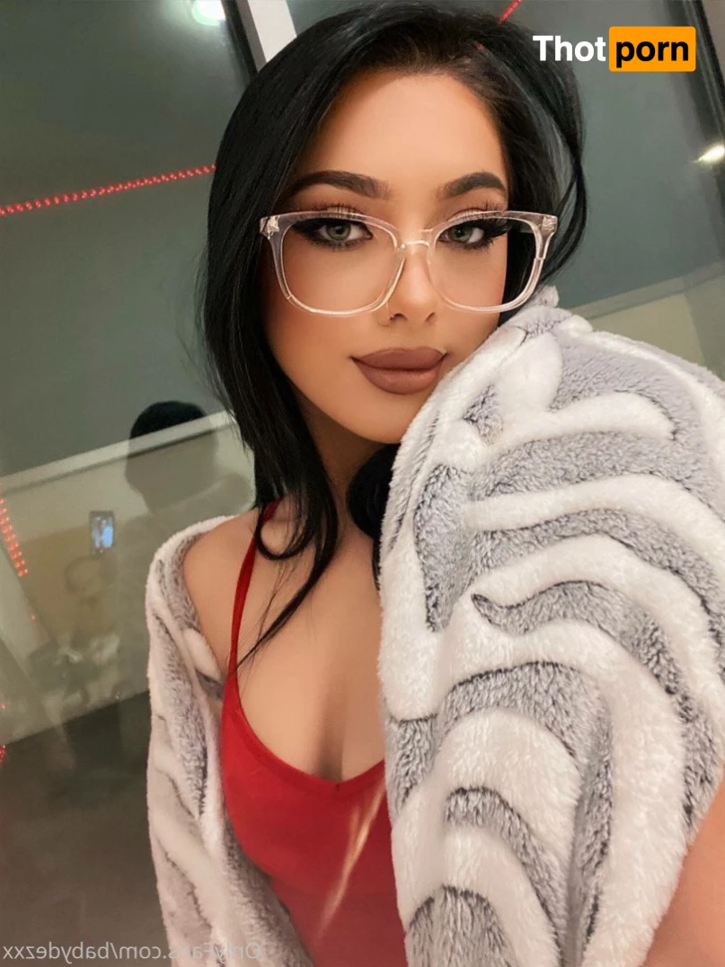 Desiree 🖤 3606169