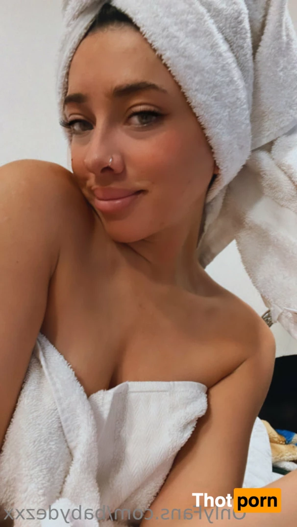 Desiree 🖤 9569129