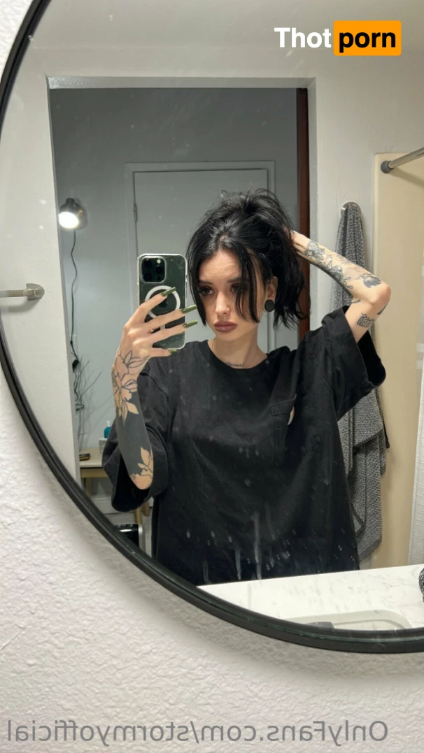 Stormy Summers (sixginn) 7847380